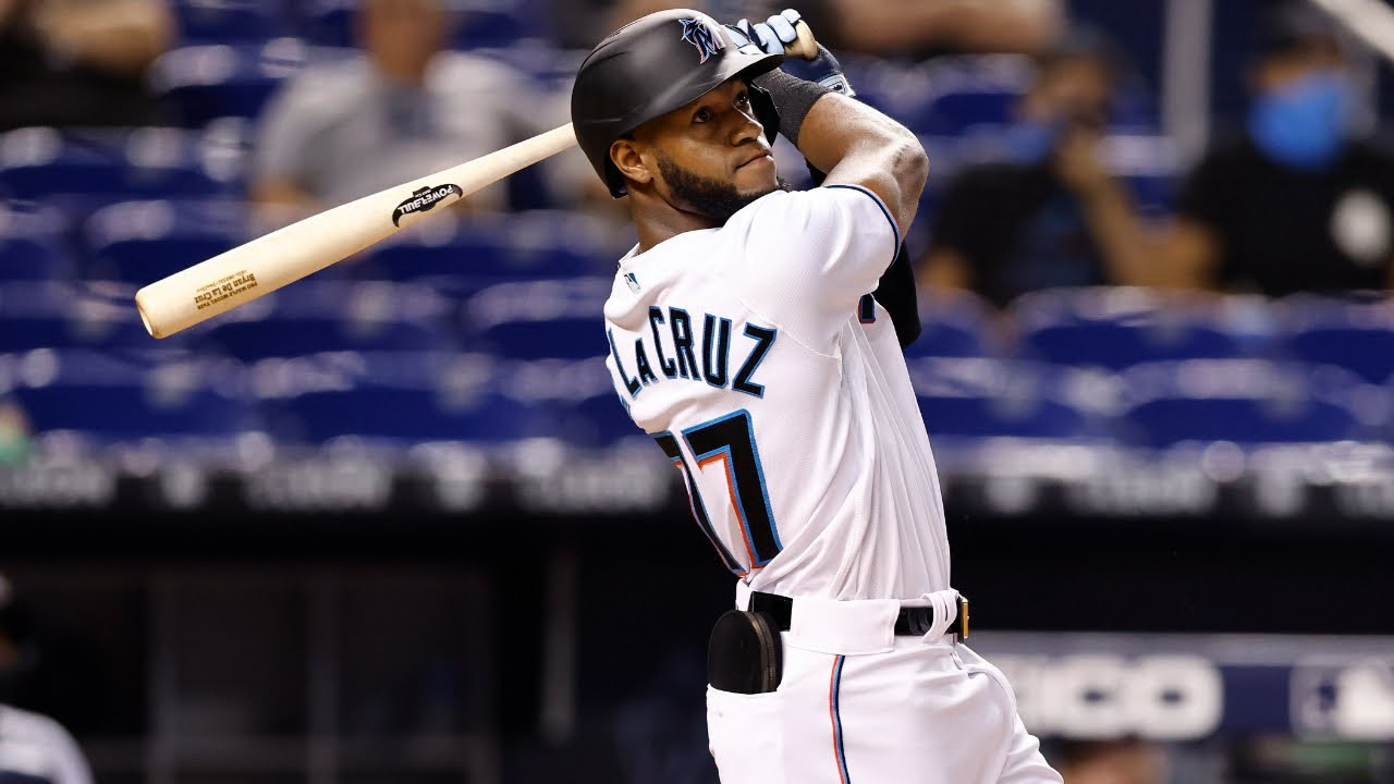 VIDEO: De la Cruz 4 hits, Esteury extiende racha; resultados y highlights MLB