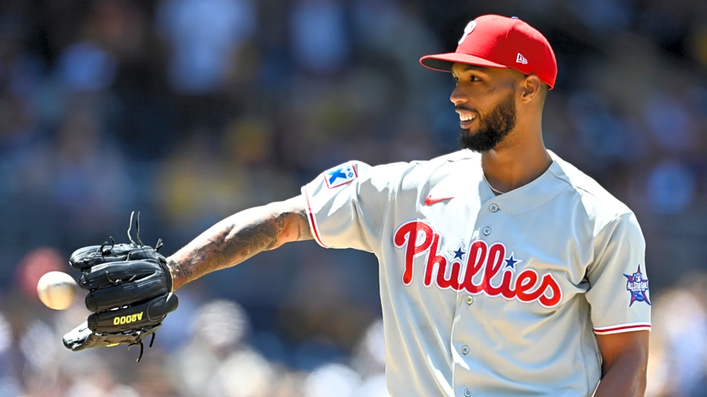 Cristopher S&aacute;nchez, lanzador dominicano de los Filis de Filadelfia, durante una apertura de la temporada 2026 de las Grandes Ligas. S&aacute;nchez vio concluir su hist&oacute;rica racha de 50 2/3 innings consecutivos sin permitir carreras, la tercera m&aacute;s larga desde 1920. (Foto: AP/Matt Slocum)