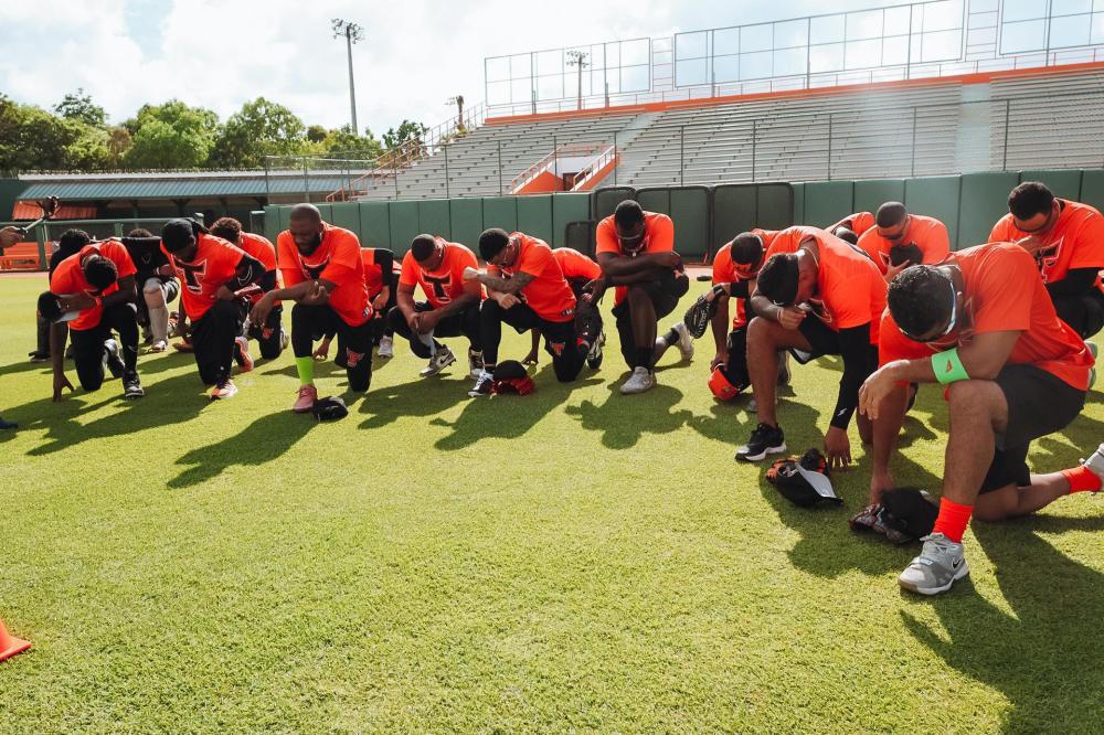 Veteranos y nuevas caras en inicio entrenamientos Toros del Este