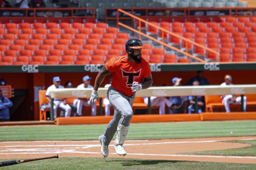Almonte y Ortiz la sacan en victoria pretemporada de Toros sobre Italia