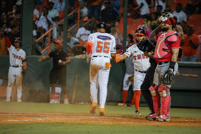 Escogido Vs Toros