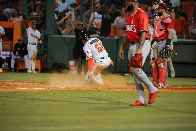 Escogido Vs Toros