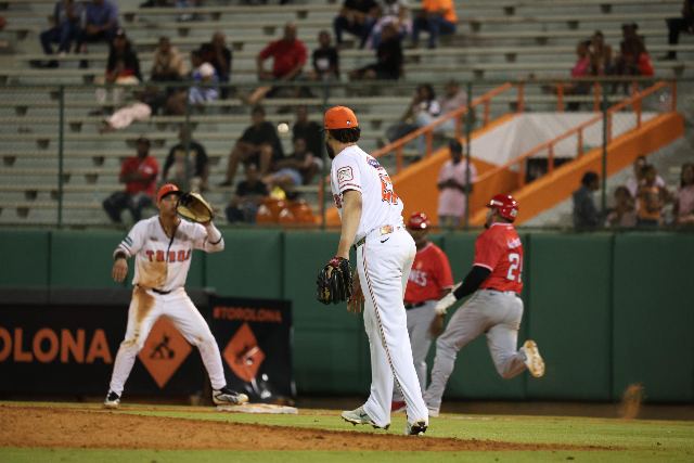 Escogido Vs Toros