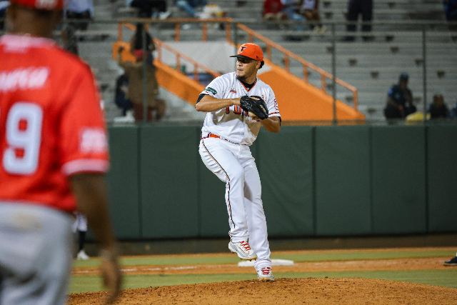 Escogido Vs Toros