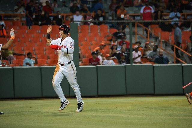 Escogido Vs Toros: Juan Brito
