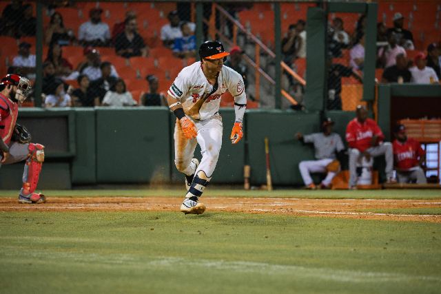Escogido Vs Toros: Juan Brito