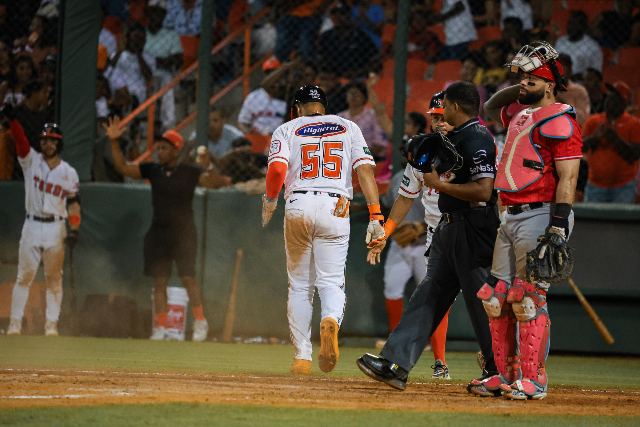 Escogido Vs Toros