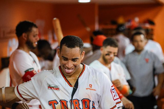 Escogido Vs Toros: Juan Brito