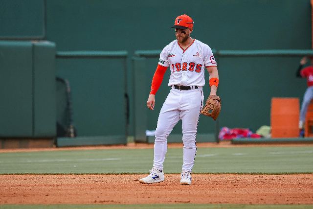 Escogido Vs Toros: Rafael Lantigua