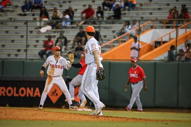 Escogido Vs Toros