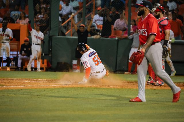 Escogido Vs Toros