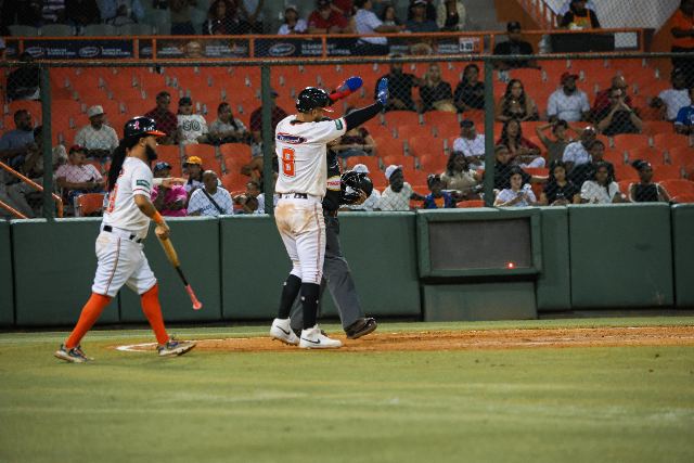 Escogido Vs Toros