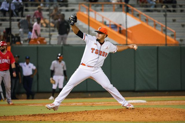 Escogido Vs Toros