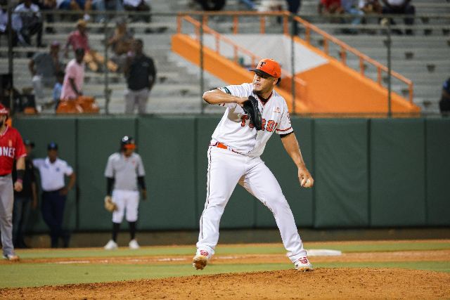 Escogido Vs Toros