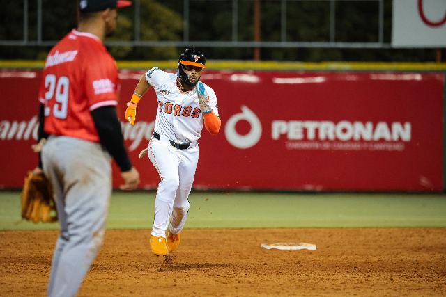 Escogido Vs Toros