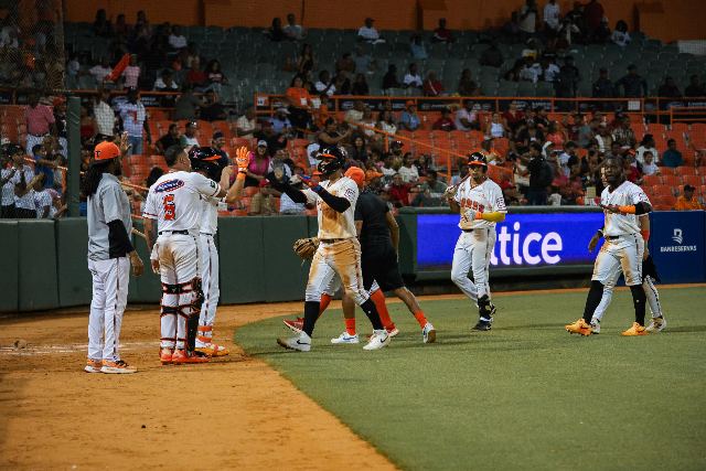 Escogido Vs Toros