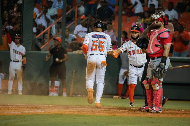 Escogido Vs Toros