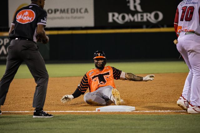 Toros Vs Gigantes: Eguy Rosario