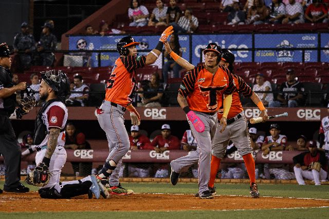 Toros Vs Gigantes: Juan Brito, Yairo Muñoz