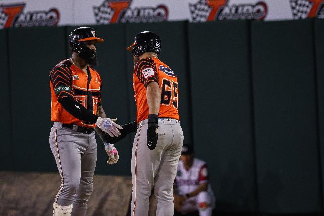 Toros Vs Gigantes