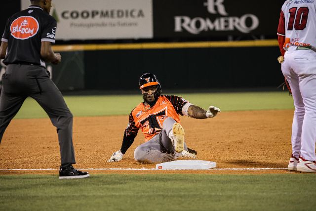 Toros Vs Gigantes: Eguy Rosario