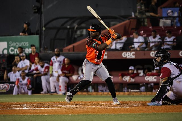 Toros Vs Gigantes: Ronny Simón