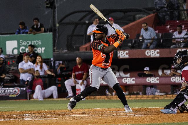 Toros Vs Gigantes: Ronny Simón