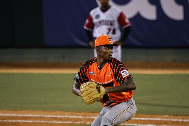 Toros Vs Gigantes: Phillips Valdez