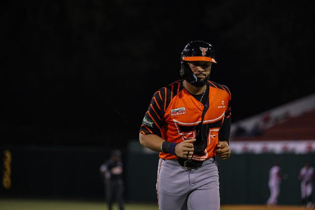 Toros Vs Gigantes: George Valera