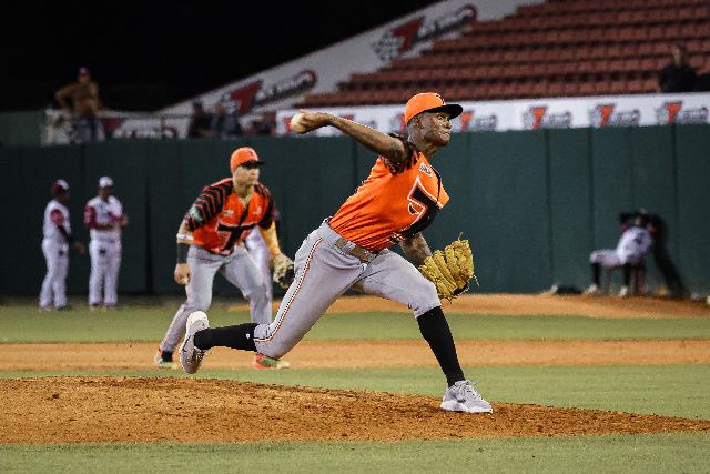 Toros Vs Gigantes: Phillips Valdez
