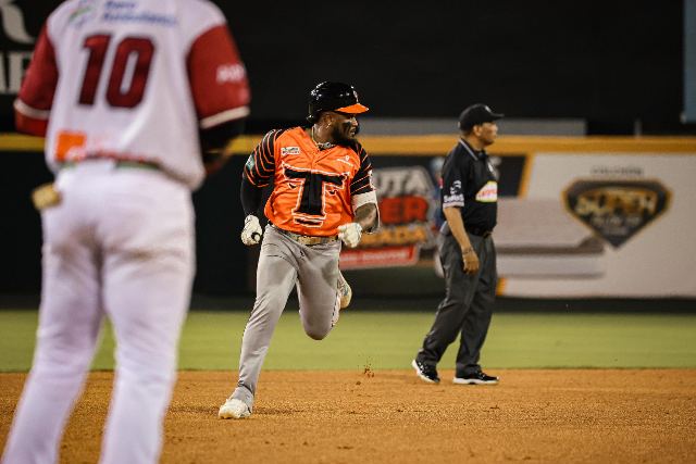 Toros Vs Gigantes: Eguy Rosario