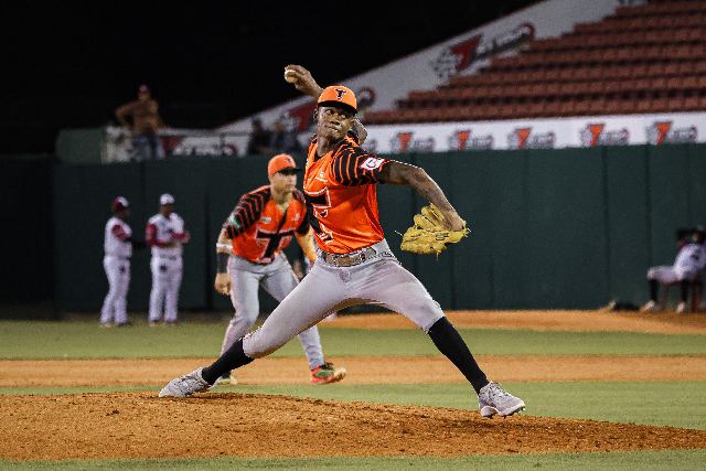Toros Vs Gigantes: Phillips Valdez