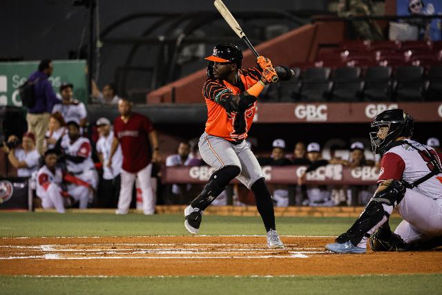 Toros Vs Gigantes: Ronny Simón
