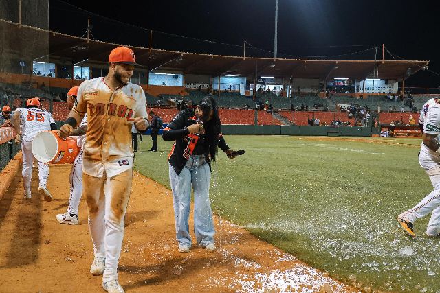 Águilas Vs Toros: Allan Castro