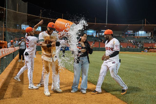 Águilas Vs Toros: Allan Castro