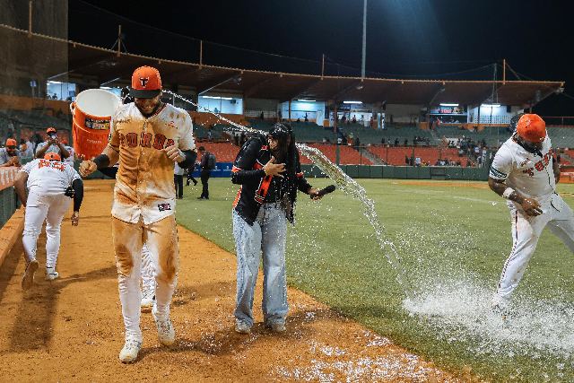 Águilas Vs Toros: Allan Castro