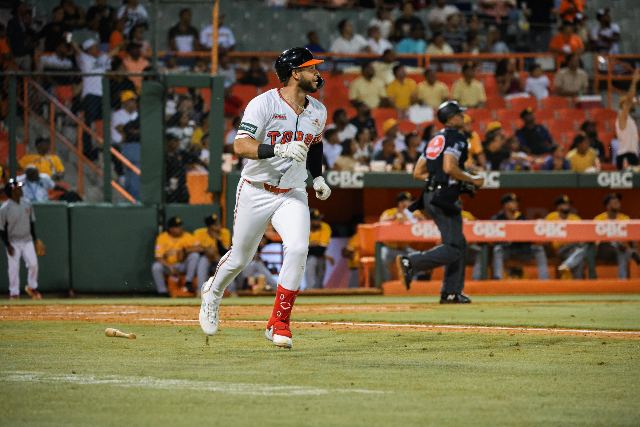 Águilas Vs Toros: Allan Castro