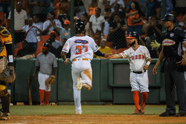 Águilas Vs Toros