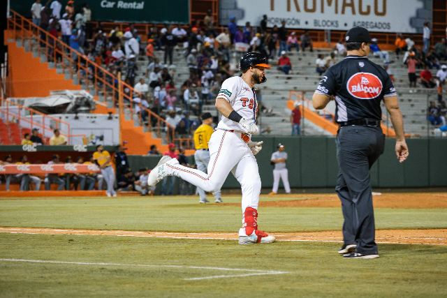 Águilas Vs Toros: Allan Castro