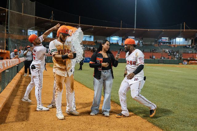 Águilas Vs Toros: Allan Castro