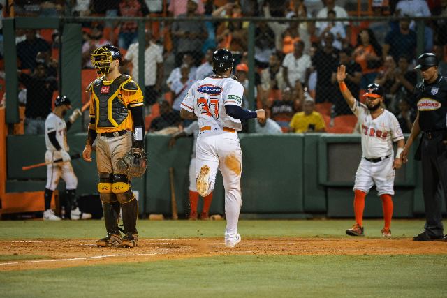 Águilas Vs Toros