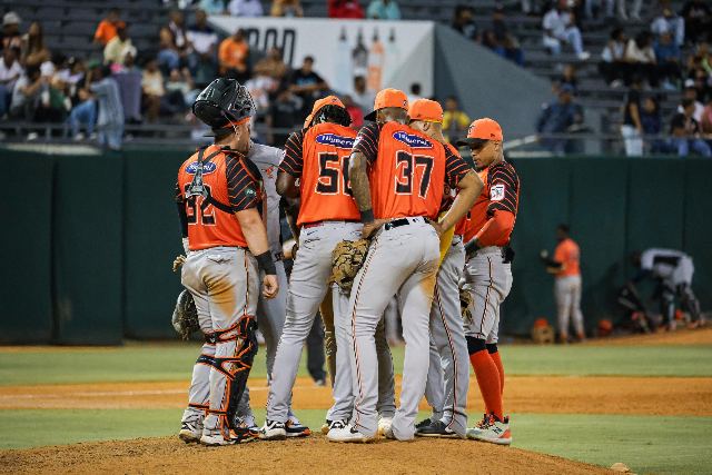 Toros Vs Estrellas