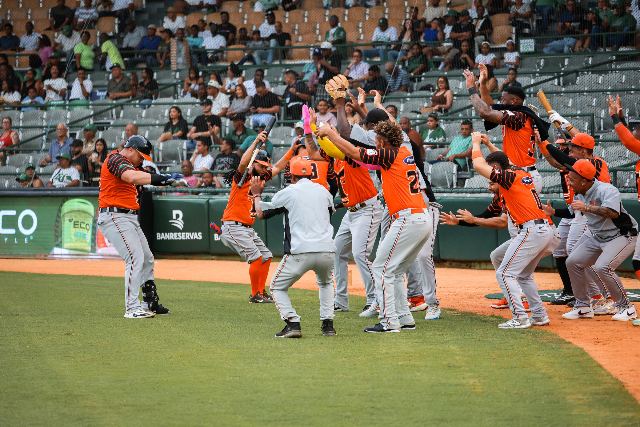 Toros Vs Estrellas