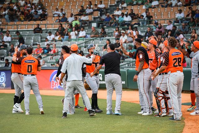 Toros Vs Estrellas
