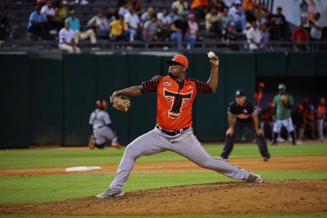 Toros Vs Estrellas