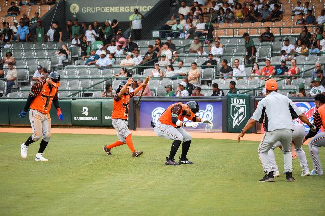 Toros Vs Estrellas