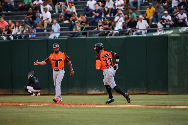 Toros Vs Estrellas