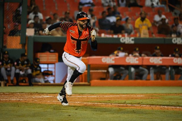 Águilas Vs Toros: Gilberto Celestino