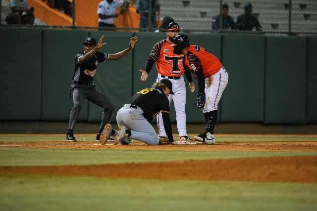 Águilas Vs Toros