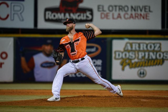 Águilas Vs Toros: Evan Grills